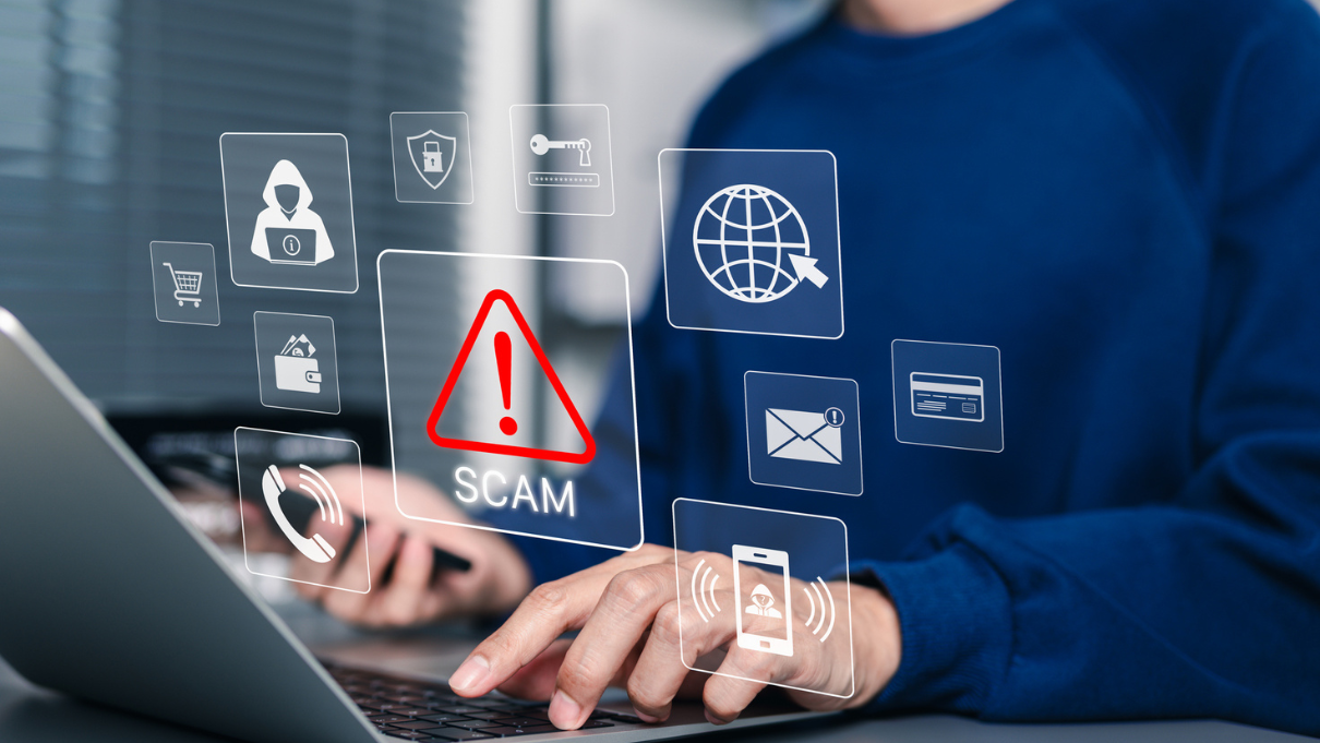 احتيال جديد بالكريبتو: رسائل مزيفة تطالب السفن بالدفع لعبور مضيق هرمز